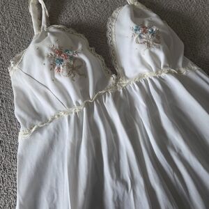 Vintage Gossard Artemis Romantic White Embroidered Nightgown Lace Slip Dress L